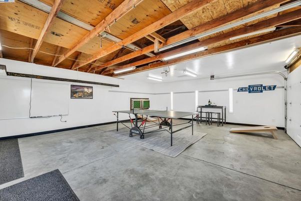 Game Room, Garage, Interior, Wooden Beams