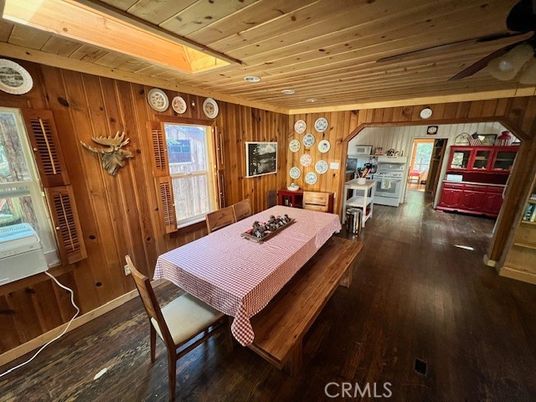 Dining room, Interior, Kitchen, Recessed Lighting, Wooden Beams, Wooden Ceilings, Wood Texture Flooring, Wooden Walls