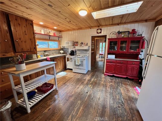Interior, Kitchen, Recessed Lighting, Wooden Ceilings, Wood Texture Flooring