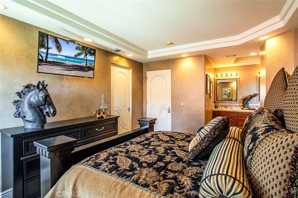 Bedroom, Interior, Recessed Lighting