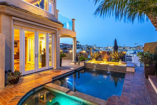 Exterior, Pool, Water