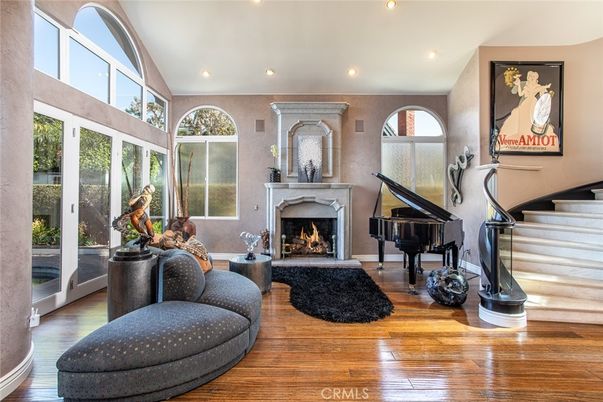 Fireplace, Interior, Piano, Recessed Lighting, Wood Texture Flooring