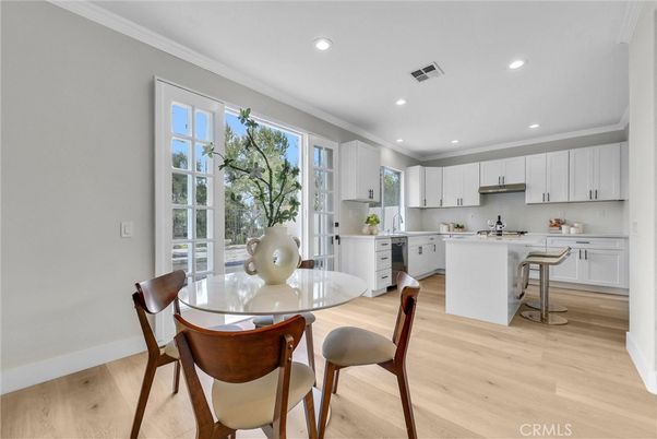 Dining room, Interior, Kitchen, Recessed Lighting, Wood Texture Flooring