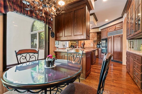 Chandelier, Dining room, Interior, Kitchen, Recessed Lighting, Wood Texture Flooring