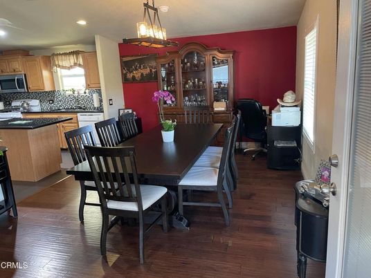 Dining room, Interior, Kitchen, Pendant Lights, Recessed Lighting, Wood Texture Flooring