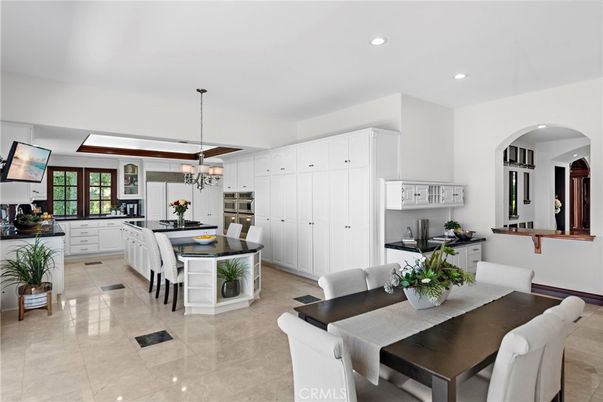 Chandelier, Dining room, Interior, Kitchen, Pendant Lights, Recessed Lighting