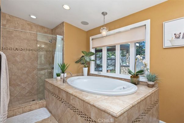 Bathroom, Glass Shower, Interior, Pendant Lights, Recessed Lighting, Tile Countertops