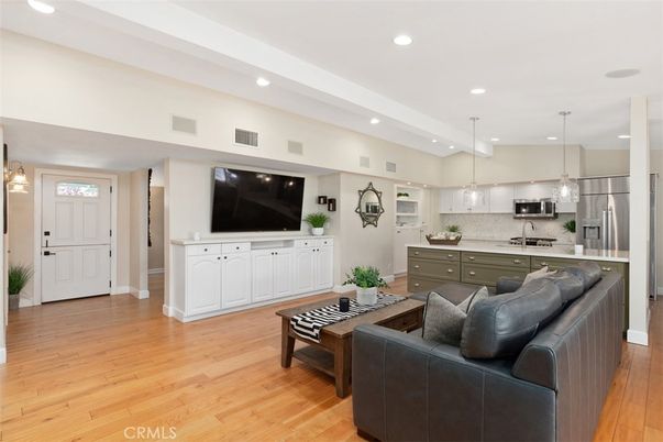 Interior, Kitchen, Living room, Pendant Lights, Recessed Lighting, Stainless Steel Appliances, Wood Texture Flooring