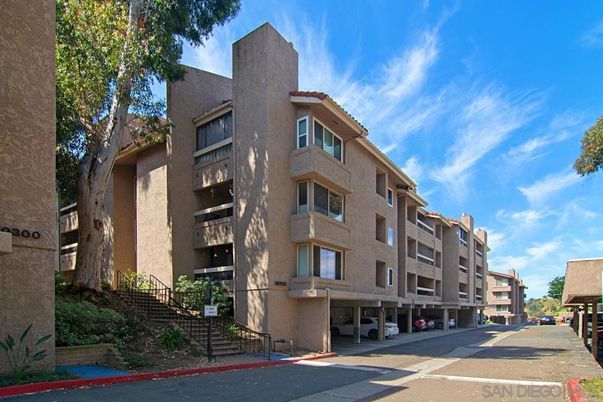 Exterior, Facade, Condo Building