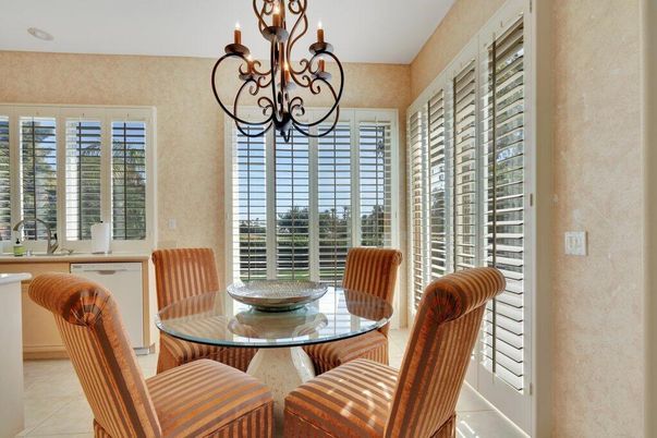 Chandelier, Dining room, Interior