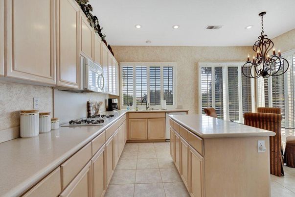 Chandelier, Dining room, Interior, Kitchen, Recessed Lighting