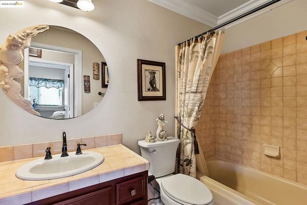 Bathroom, Interior, Tile Countertops