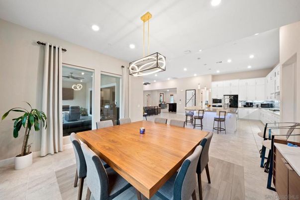 Dining room, Interior, Kitchen, Pendant Lights, Recessed Lighting, Stainless Steel Appliances