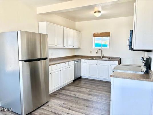 Interior, Kitchen, Stainless Steel Appliances, Wood Texture Flooring