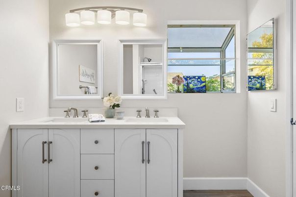 Bathroom, Dual Sink Vanities, Interior, Wood Texture Flooring