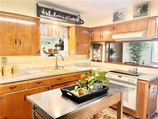 Interior, Kitchen, Tile Countertops
