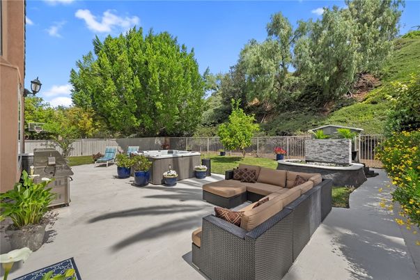 Exterior, Hot Tub