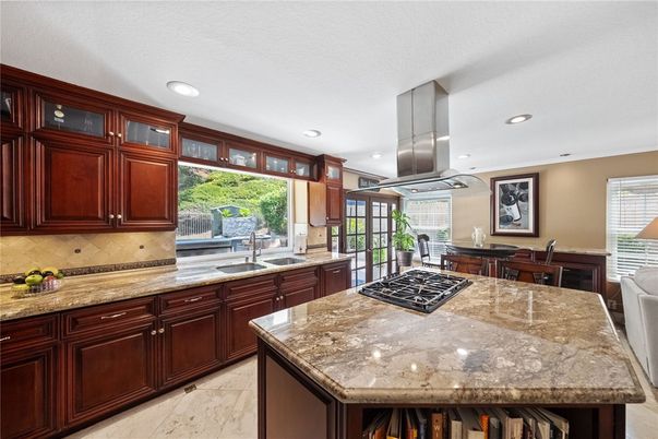 Dining room, Interior, Kitchen, Recessed Lighting, Stainless Steel Appliances