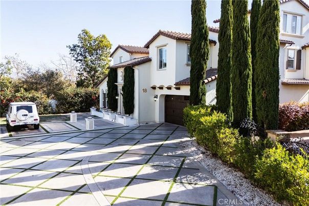 Attached, Exterior, Facade, Spanish Mediterranean