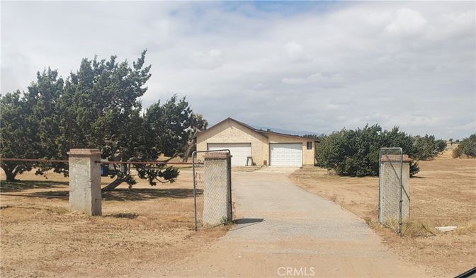 Backyard, Detached Garage, Exterior