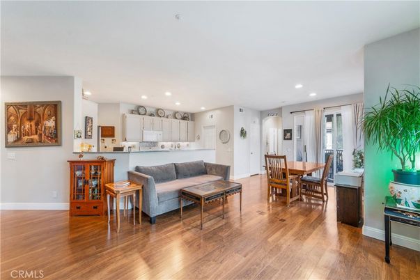 Dining room, Interior, Kitchen, Recessed Lighting, Wood Texture Flooring