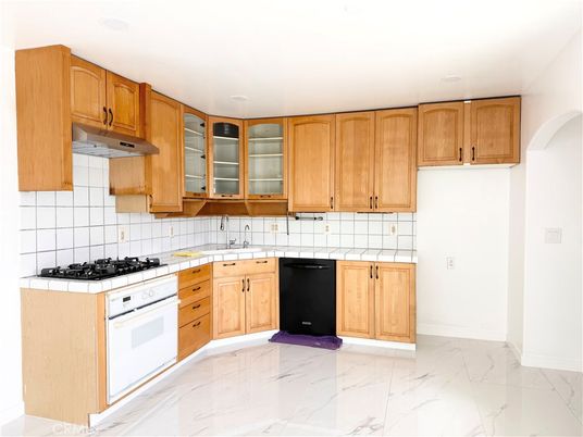 Interior, Kitchen, Marble, Recessed Lighting, Tile Countertops