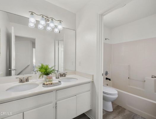 Bathroom, Dual Sink Vanities, Interior, Wood Texture Flooring
