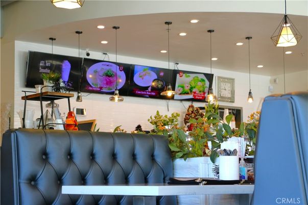 Dining room, Interior, Pendant Lights, Recessed Lighting