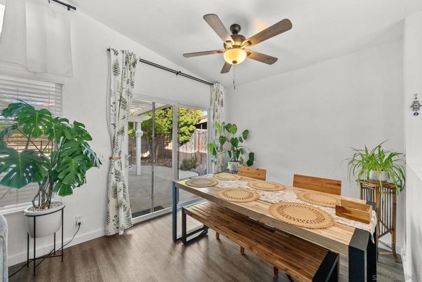 Dining room, Interior, Wood Texture Flooring