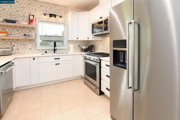 Interior, Kitchen, Stainless Steel Appliances