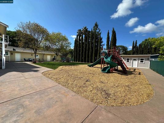 Backyard, Exterior, Playground