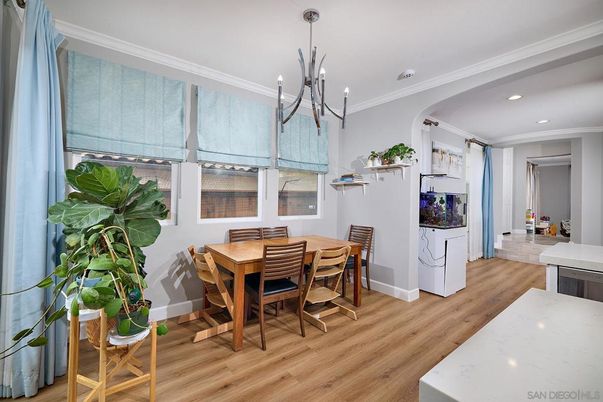 Chandelier, Dining room, Interior, Pendant Lights, Recessed Lighting, Wood Texture Flooring