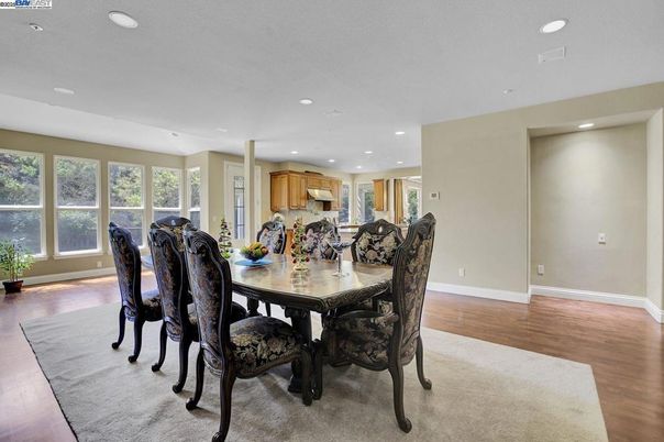 Dining room, Interior, Kitchen, Recessed Lighting, Wood Texture Flooring