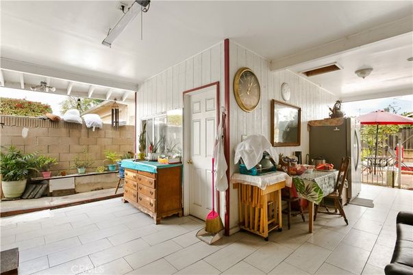 Dining room, Interior
