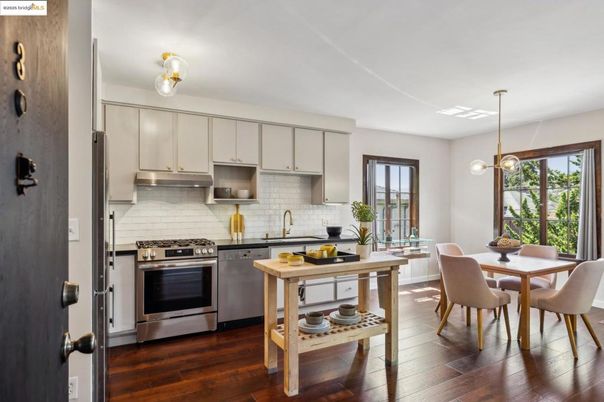Dining room, Interior, Kitchen, Pendant Lights, Stainless Steel Appliances, Wood Texture Flooring