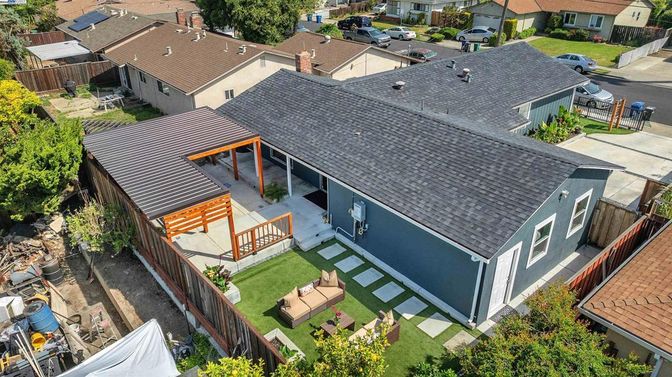 Exterior, Drone