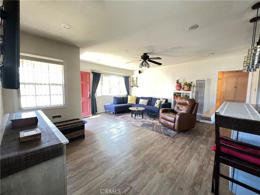 Interior, Living room, Pendant Lights, Recessed Lighting, Wood Texture Flooring