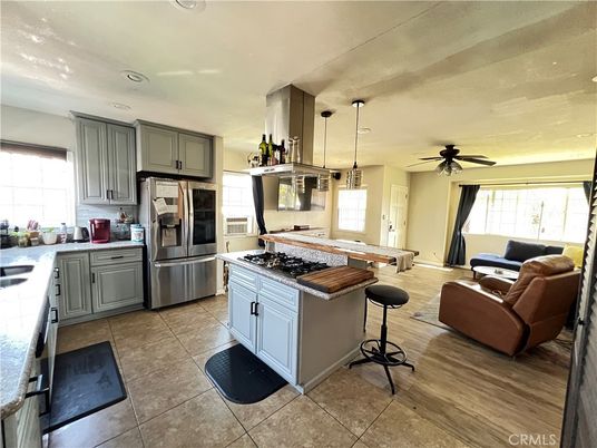 Interior, Kitchen, Living room, Pendant Lights, Recessed Lighting, Stainless Steel Appliances