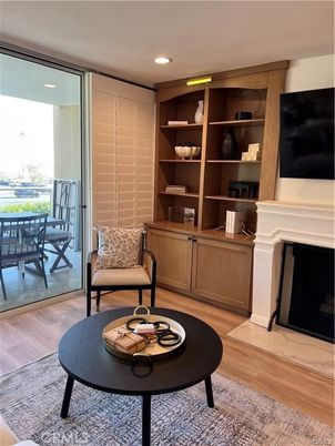 Dining room, Fireplace, Interior, Recessed Lighting, Wood Texture Flooring