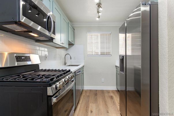 Interior, Kitchen, Stainless Steel Appliances, Wood Texture Flooring