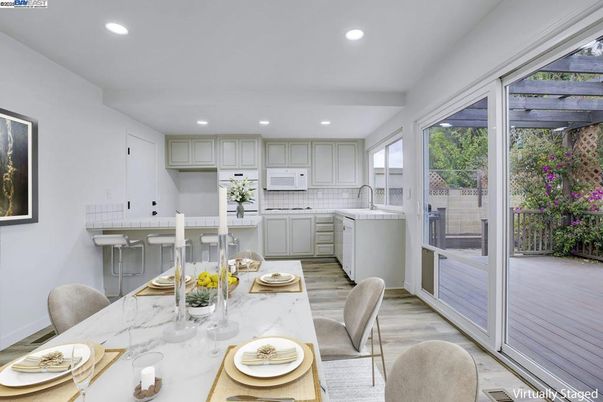 Dining room, Interior, Kitchen, Recessed Lighting, Wood Texture Flooring