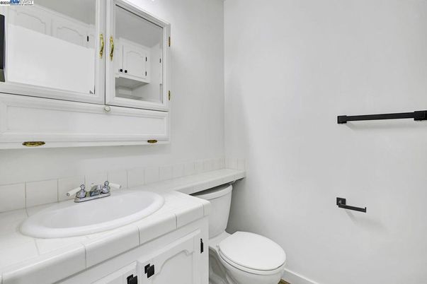 Bathroom, Interior, Tile Countertops