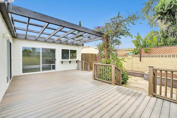 Exterior, Wood Texture Flooring