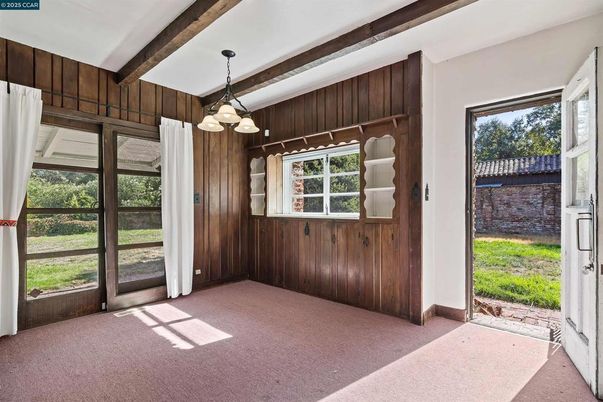 Empty room, Interior, Pendant Lights, Wooden Beams, Wooden Walls
