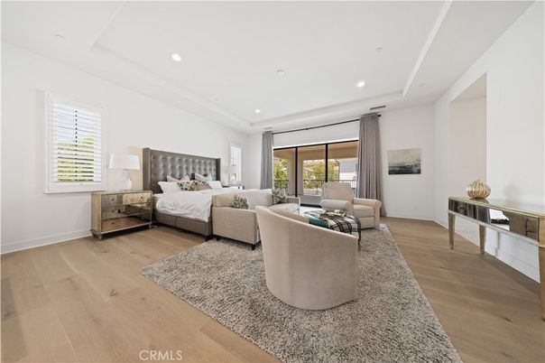 Bedroom, Interior, Living room, Recessed Lighting, Wood Texture Flooring