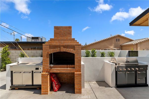 Exterior, Fireplace