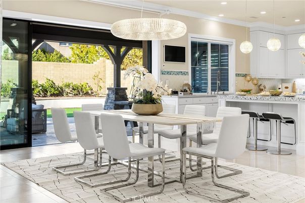 Dining room, Interior, Pendant Lights, Recessed Lighting