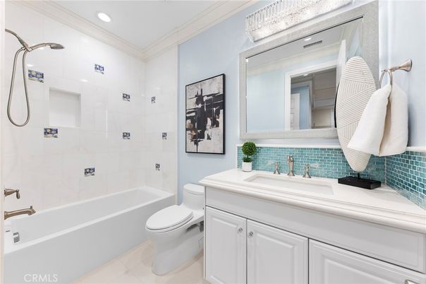 Bathroom, Interior, Recessed Lighting