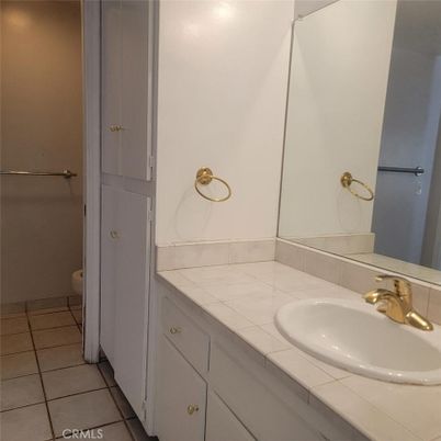 Bathroom, Interior, Tile Countertops