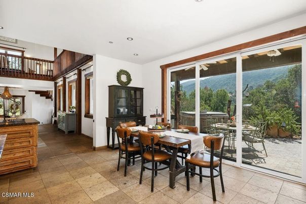 Dining room, Interior, Recessed Lighting